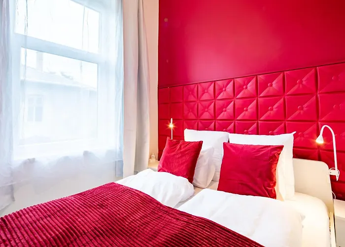Central - Quiet Aparment